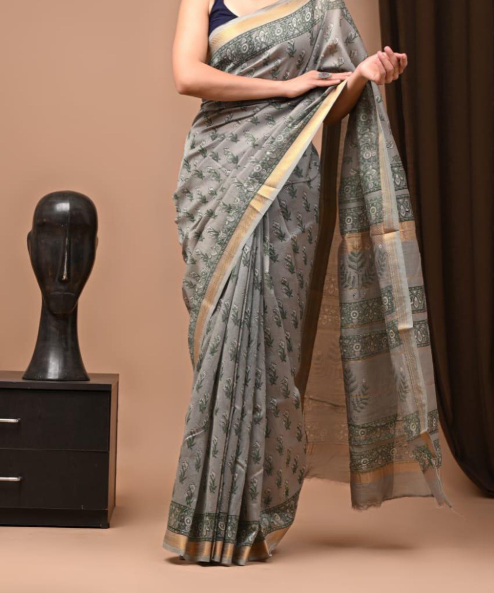 SAREE