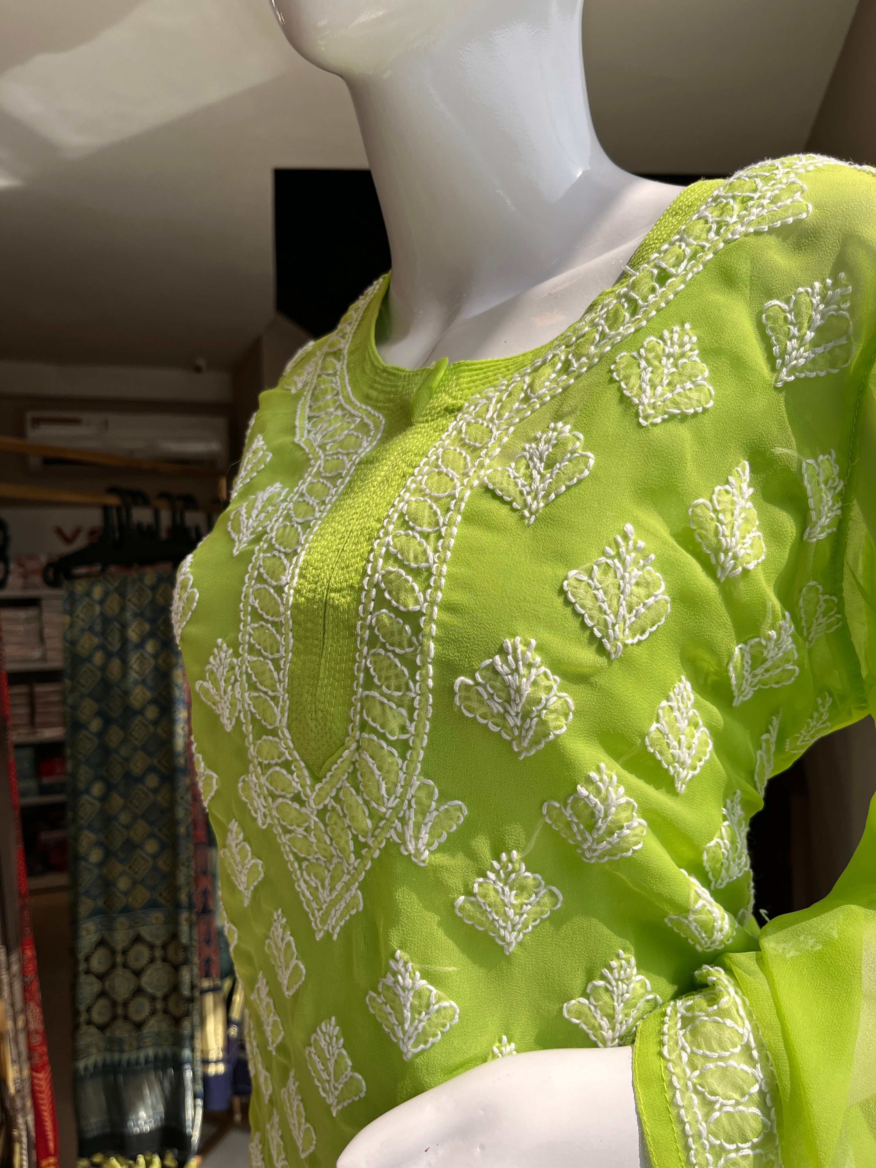 Chikkankari Kurta